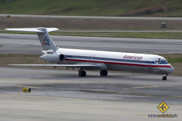 McDonnell Douglas MD-82 (DC-9-82)